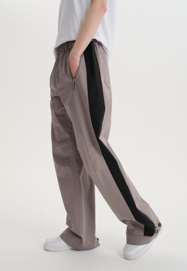 Trousers with stripes